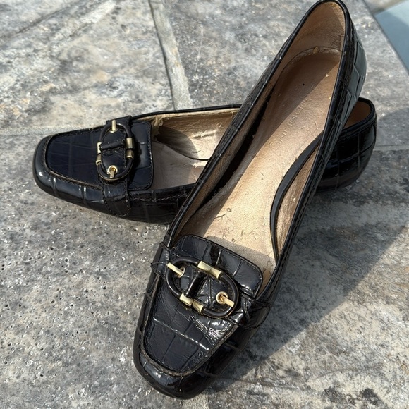 Bandolino Brown Leather Loafers Faux Croc Embossed Gold Buckle Detail Sz 8 - Picture 5 of 12